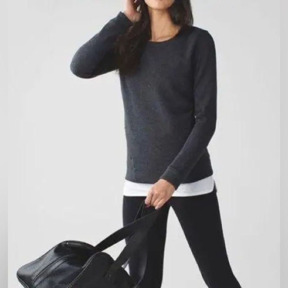 Lululemon & Go Endeavor Long Sleeve
Heathered Black size 2